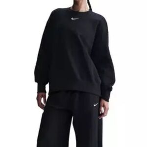 Nike Black oversized Crewneck Sweatshirt